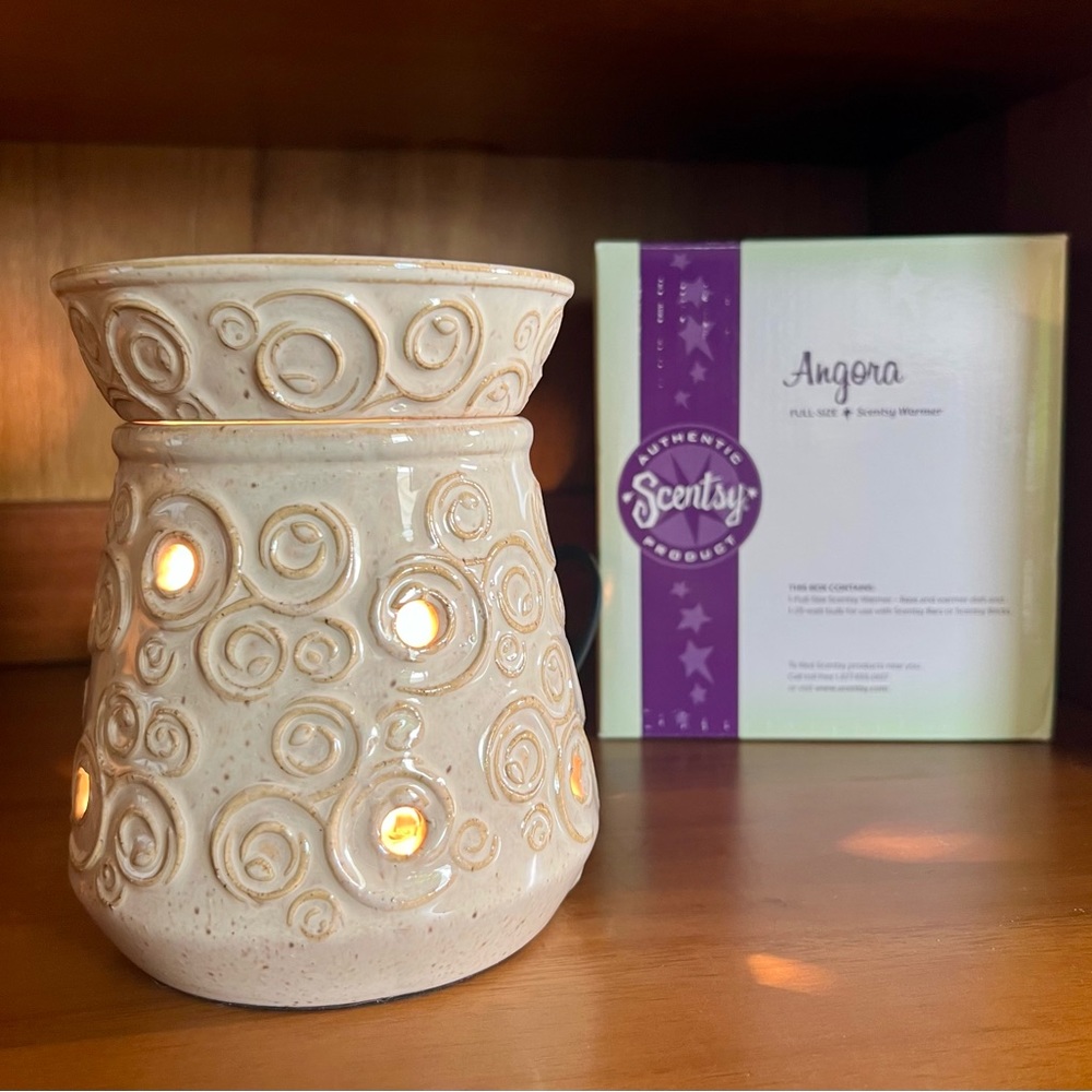 Scensy  Full Size Angora Wax Warmer New in Box